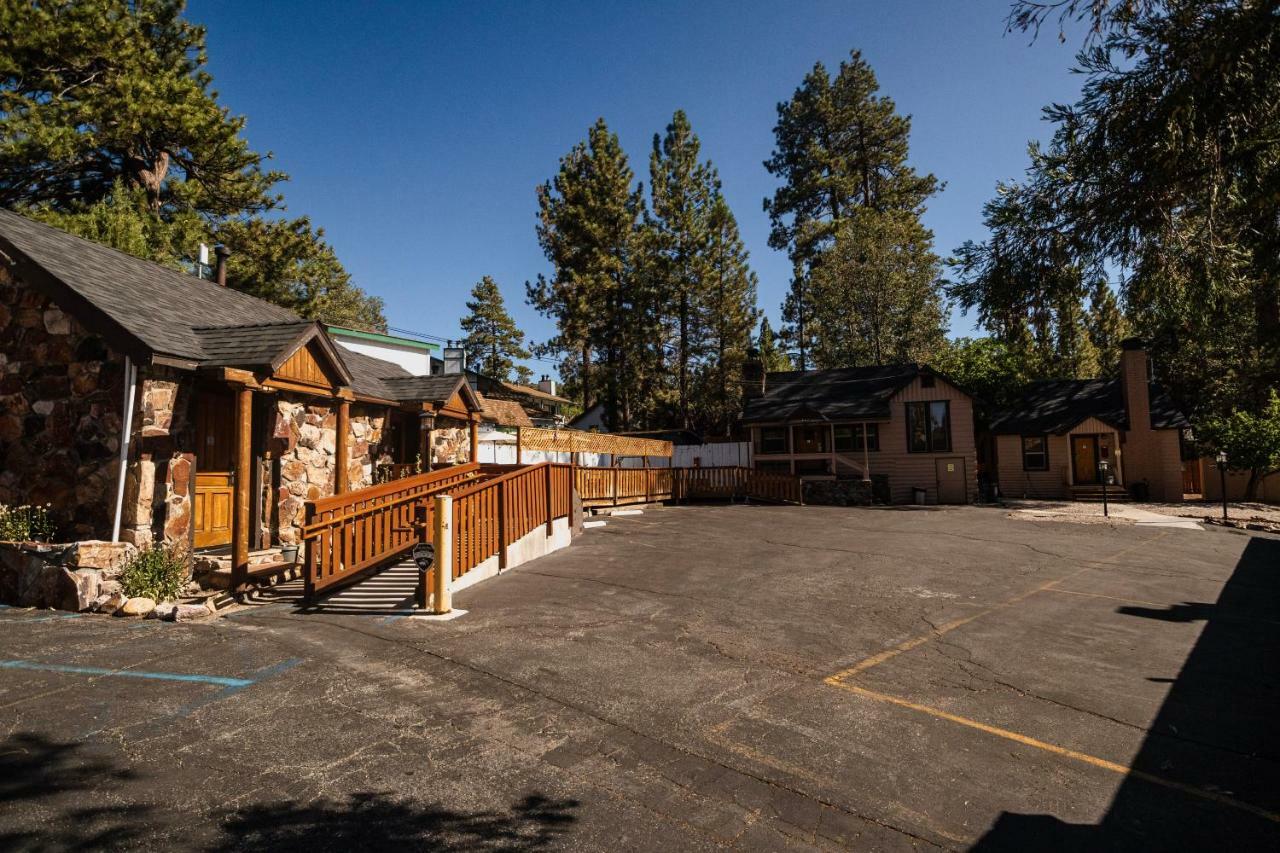 ביג בר לייק Embers Lodge & Cabins מראה חיצוני תמונה