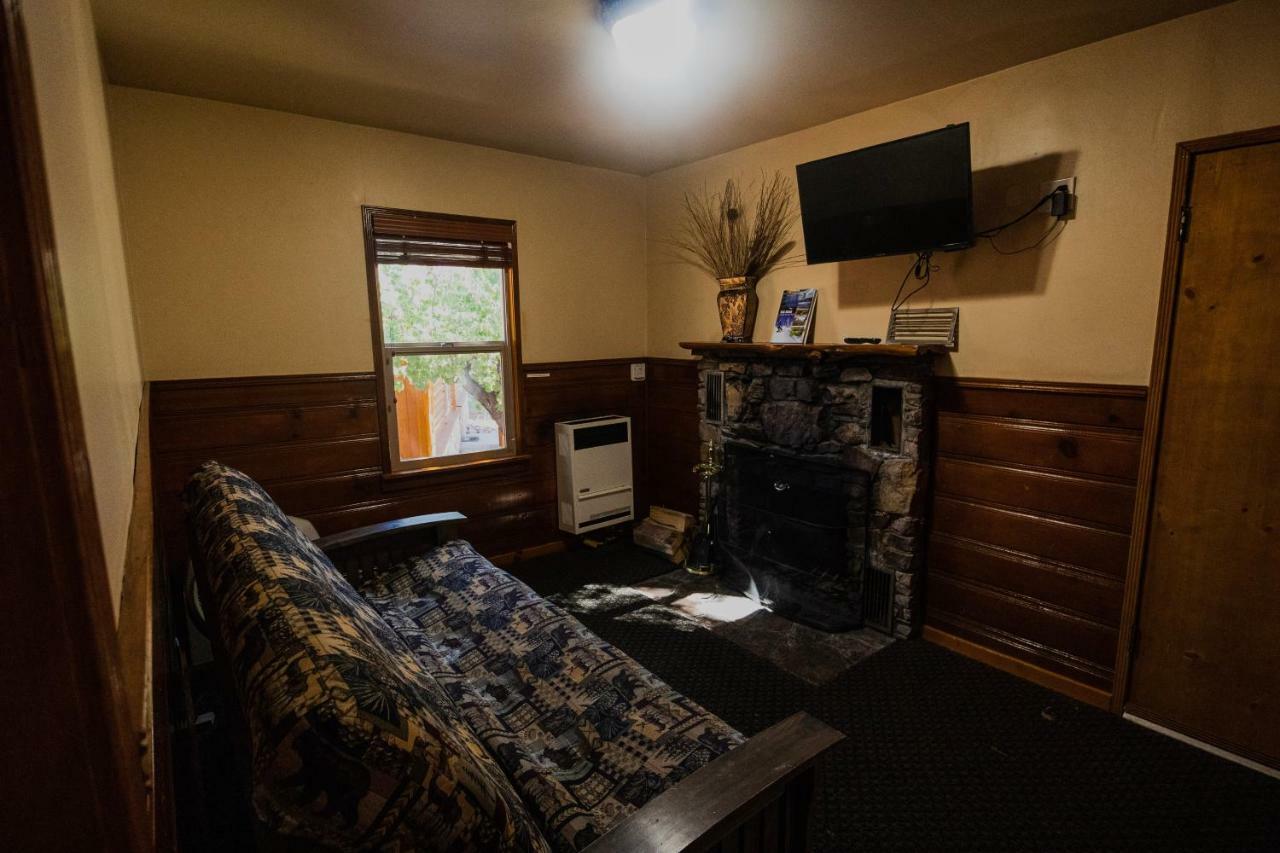 ביג בר לייק Embers Lodge & Cabins חדר תמונה